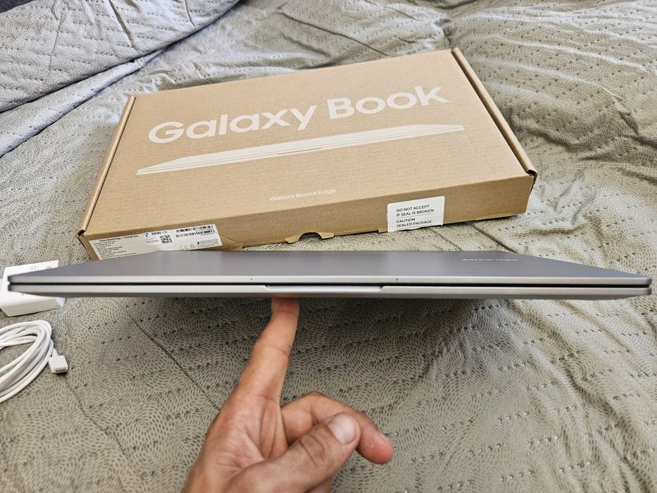 Laptop Samsung Galaxy Book4 Edge 750XQB-KA2 win11  16GB RAM / 512GB SSD nowy notebook
