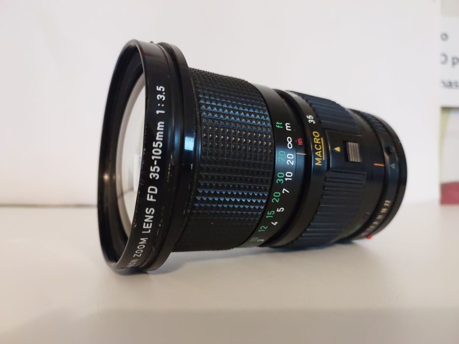 Lente Canon FD 35-105mm f/3.5 (para reparação)
