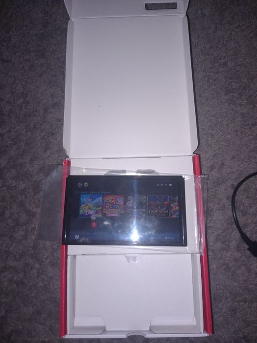 Nintendo switch oled branca completa com caixa e capa nova (opcional)