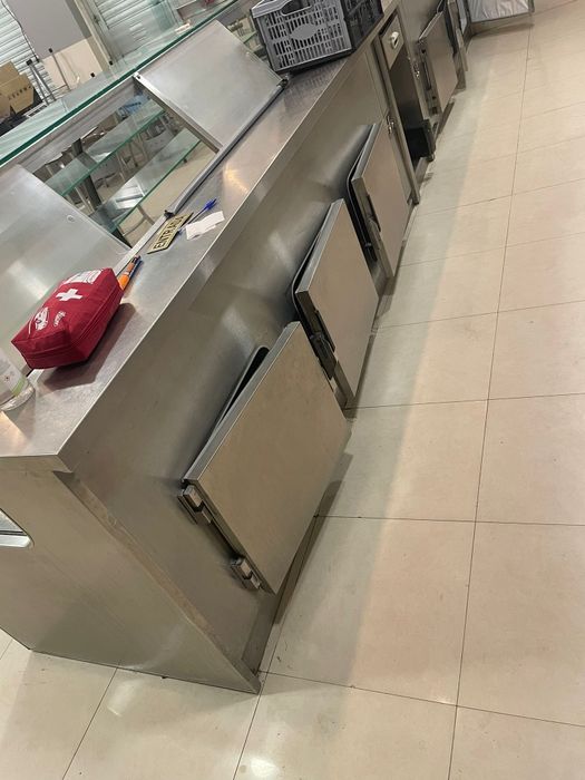 Vitrine refrigerada de 240 cm