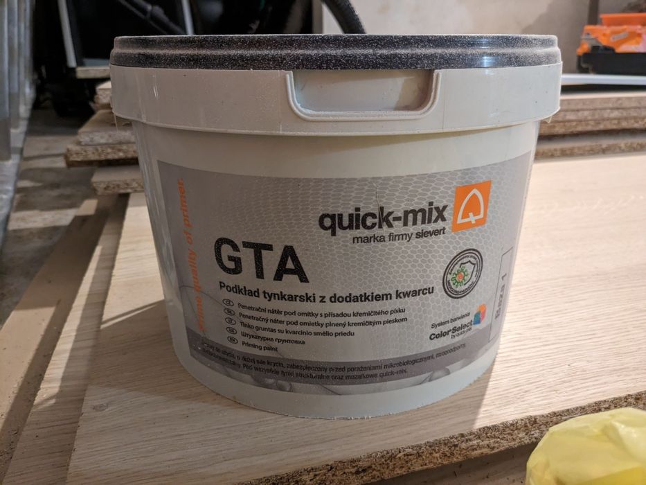 QUICK-MIX GTA 10kg podkład pod tynki z piaskiem kw