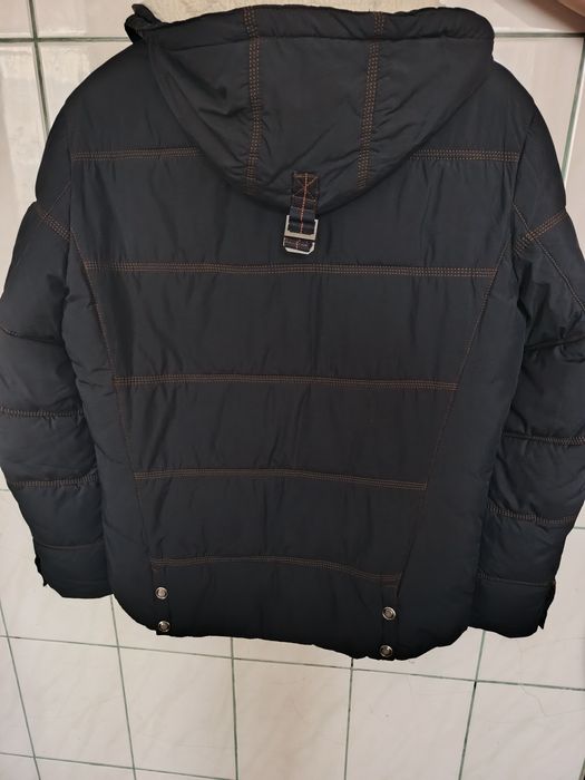 Зимня курточка   в гарному стані