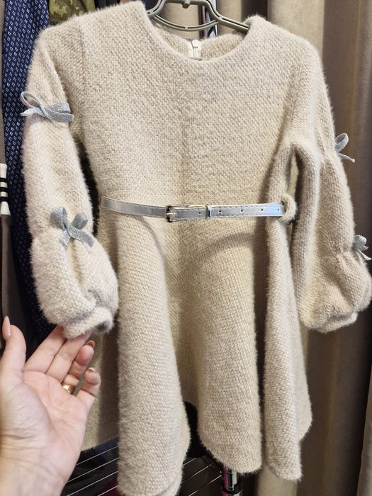 Продам плаття для принцеси