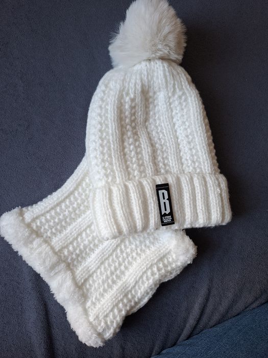 Komplet  czapka +komin  damskie