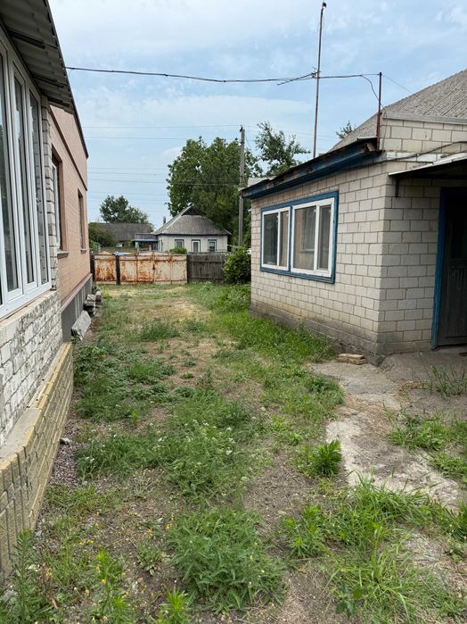 Продаж домоволодіння з двома будинками для великої родини в с. Вергуни