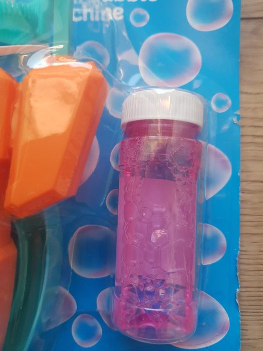 Nowe bańki mydlane z pistoletem zabawką marki Pepco