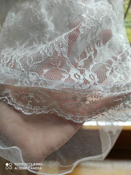 Biała sukienka na chrzest koronkowa 62/68