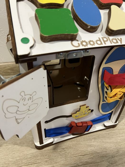 Розвивальна іграшка Good Play Бізікуб Будиночок