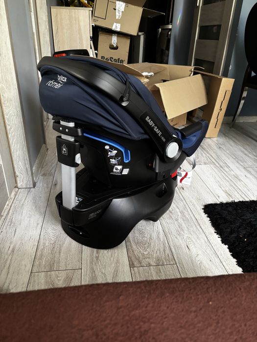 Fitelik samochodowy 0-12 kg britax romer  baza +fotelik