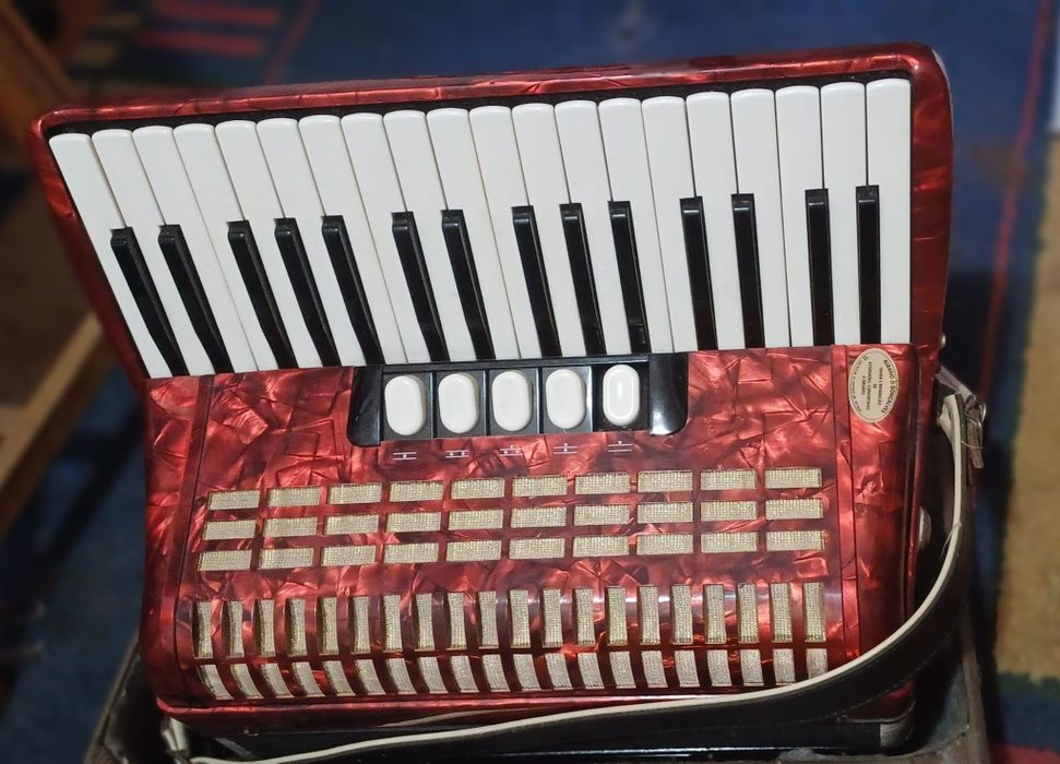 Acordeão HOHNER Concerto III N
