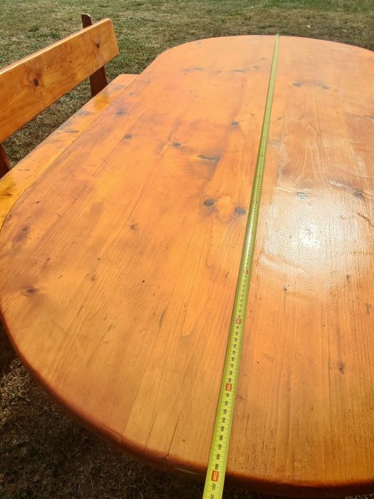 Стіл,лавки,дерево.