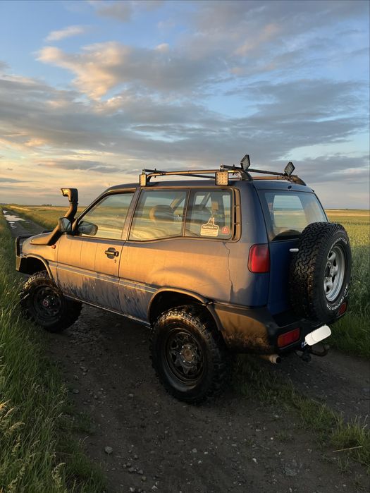 Nissan Terrano 2 2.7 TD
