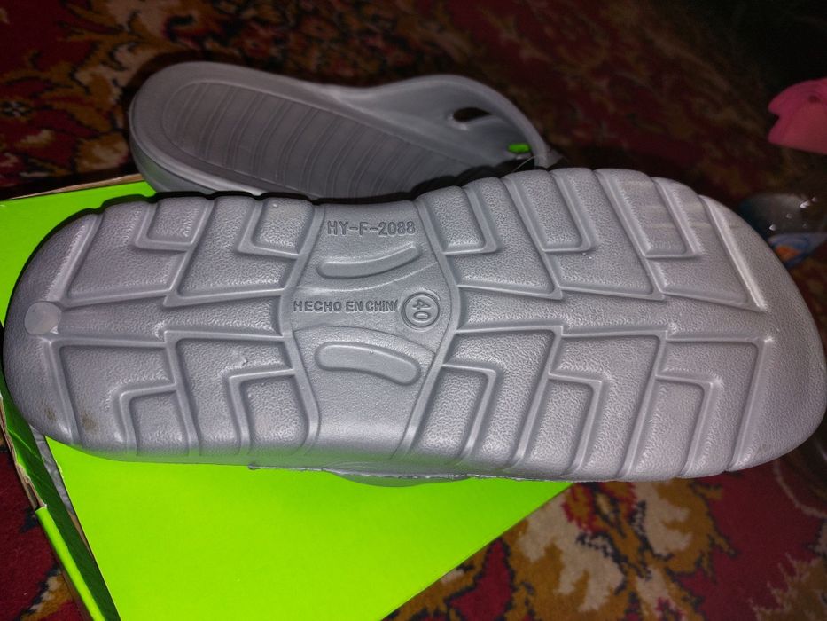 Шльопанці жіночі 40 р.