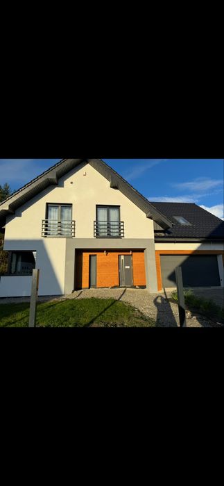 Podbitka dachowa drewniana i PCV    TYNK NATRYSKOWY ELEWACJE