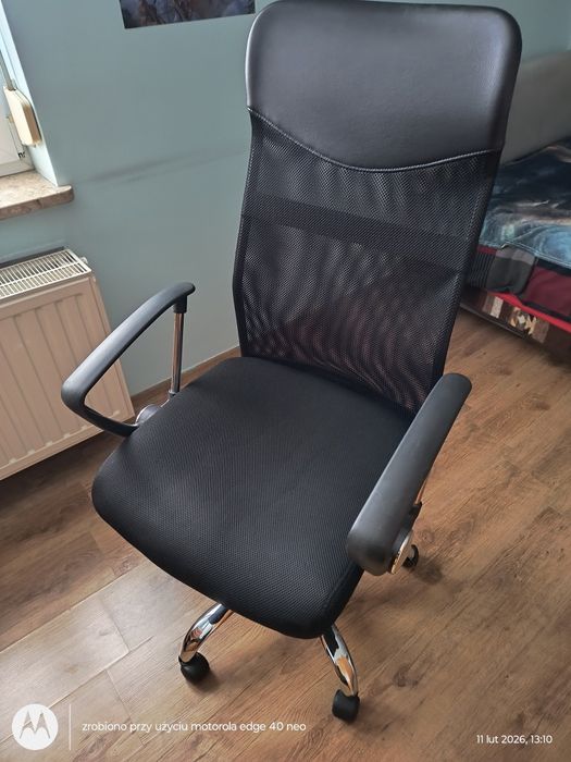 Fotel biurowy w dobrym stanie