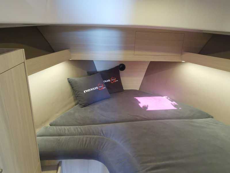 Czarter, wynajem jachtu motorowego Nexus 870 Revo - Bez Patentu