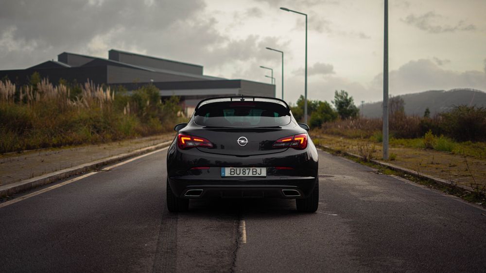 Opel Astra GTC OPC 2.0 T