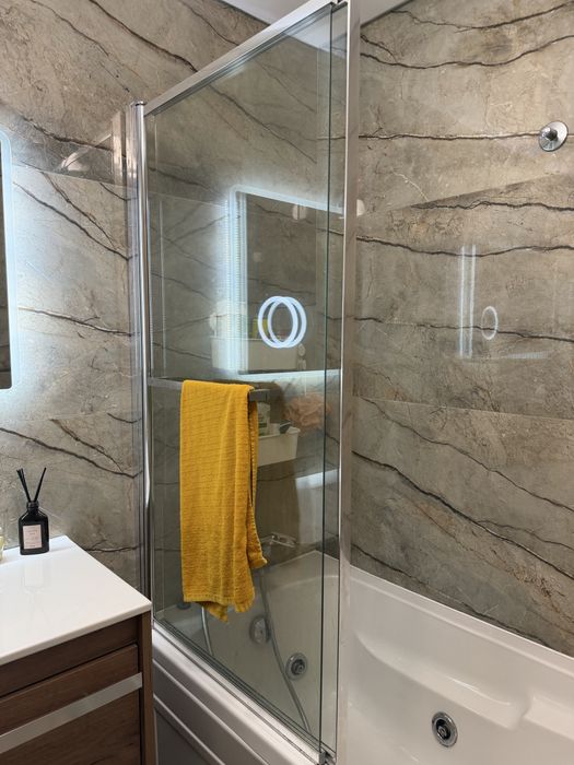 Banheira hidromassagem com painel extraivel