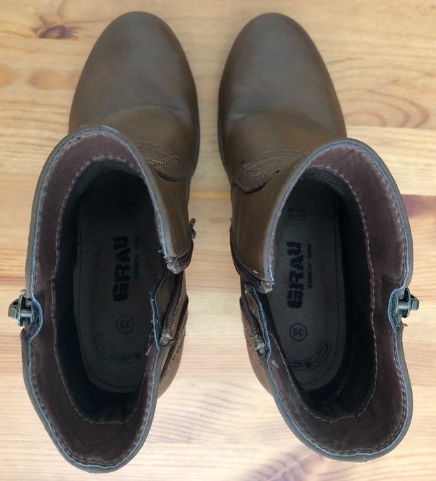Botas castanhas Grau 35