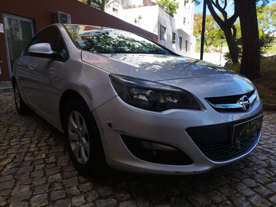 Opel Astra 1.4 T Cosmo S/S