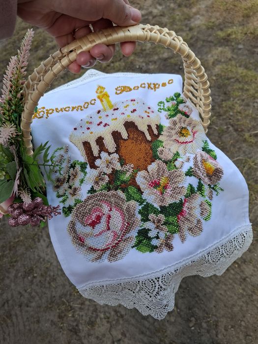 Великодні рушники.Вишиті бісером