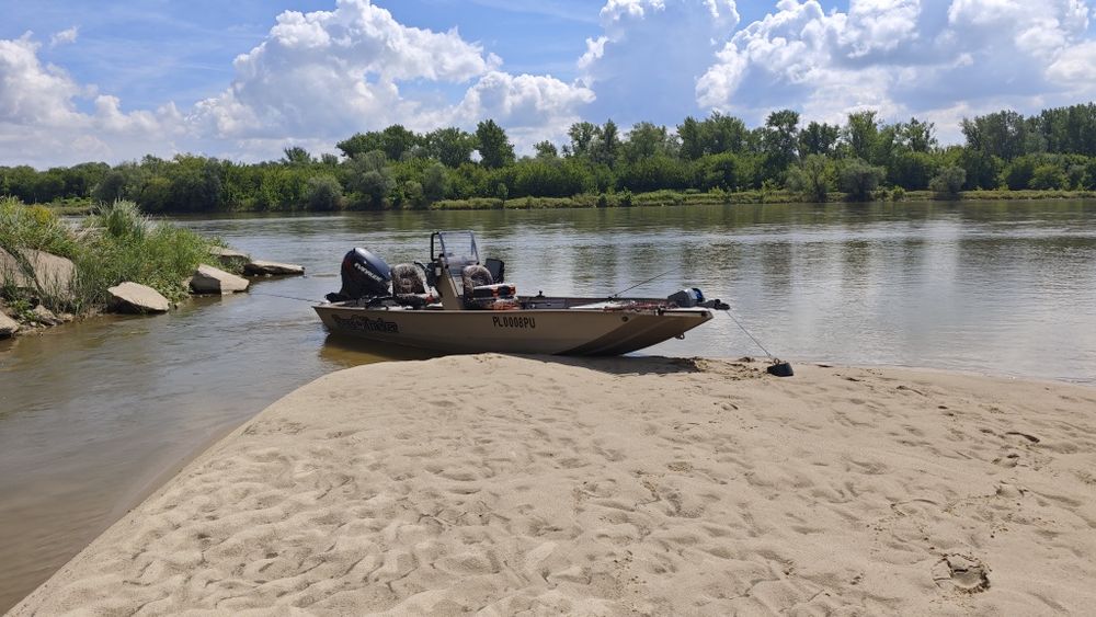 Sprzedam Łódź aluminiową płaskodenną Bass Tracker 165 Zamiana