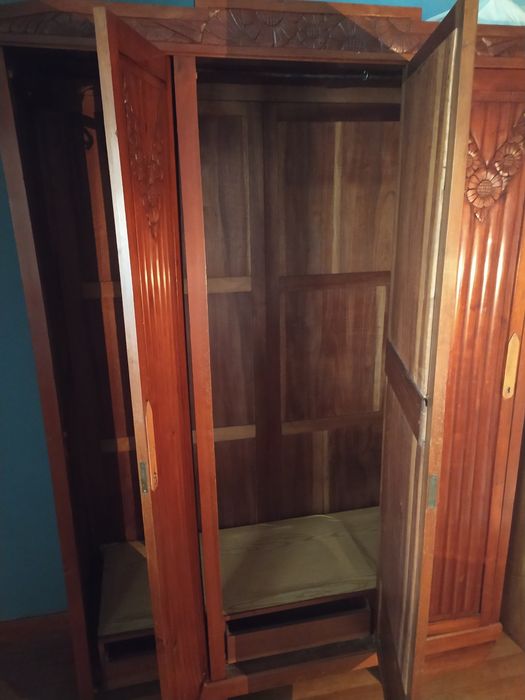 Armário Guarda-roupa em madeira