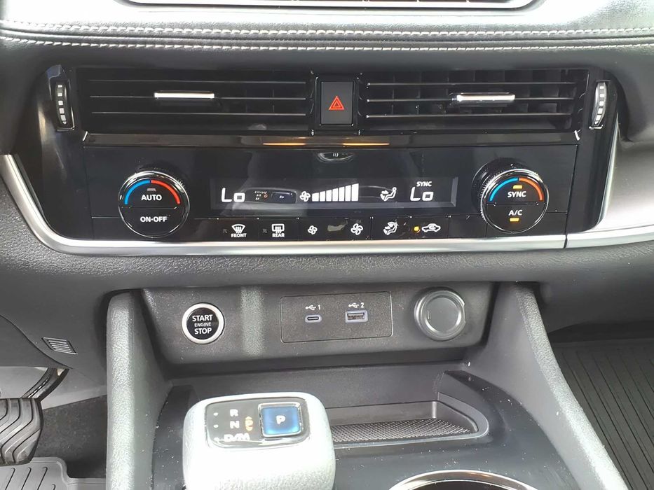 Nissan Rogue      2021