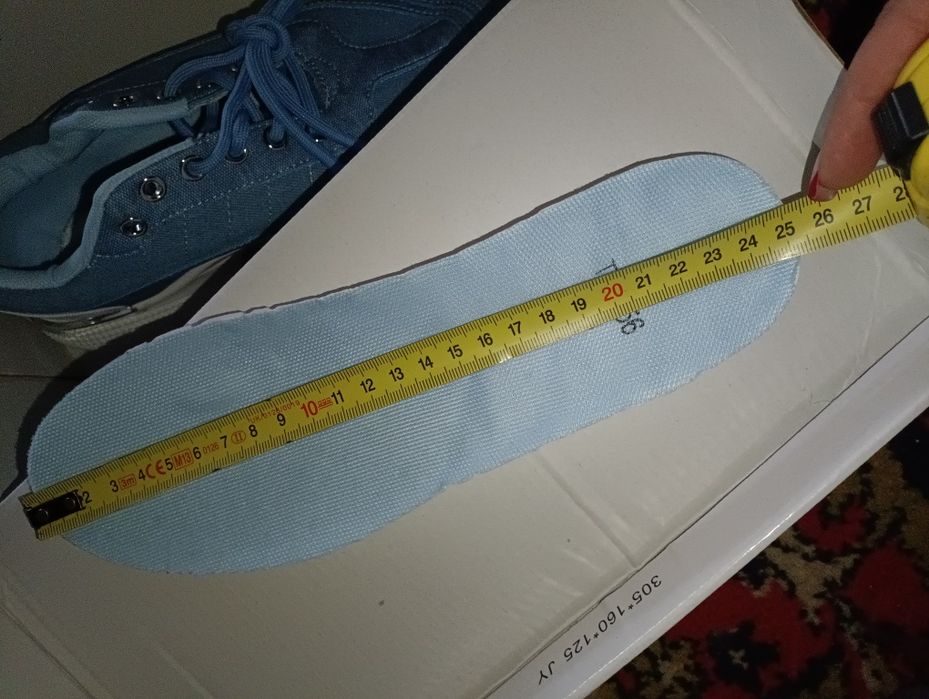 ЖЕНСКАЯ ОБУВЬ НА ШНУРОВКЕ РАЗМЕР 40 
Состояние:новые с коробкой
Стельк