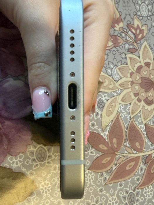 Okazja!! Iphone 15 128gb gratis case