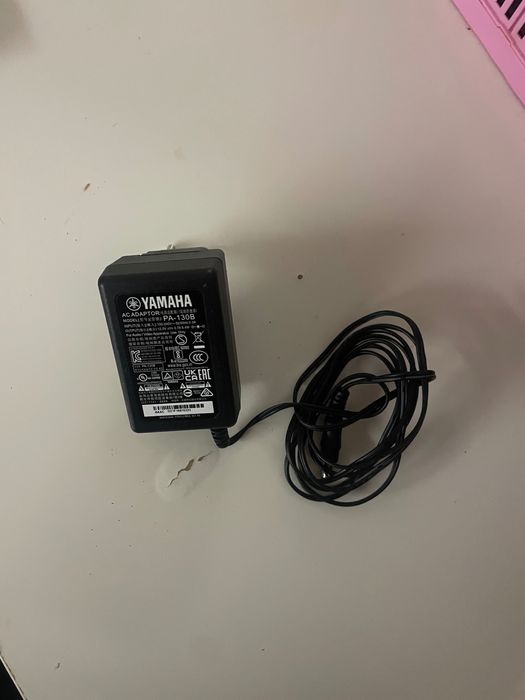 teclado com suporte como novo!