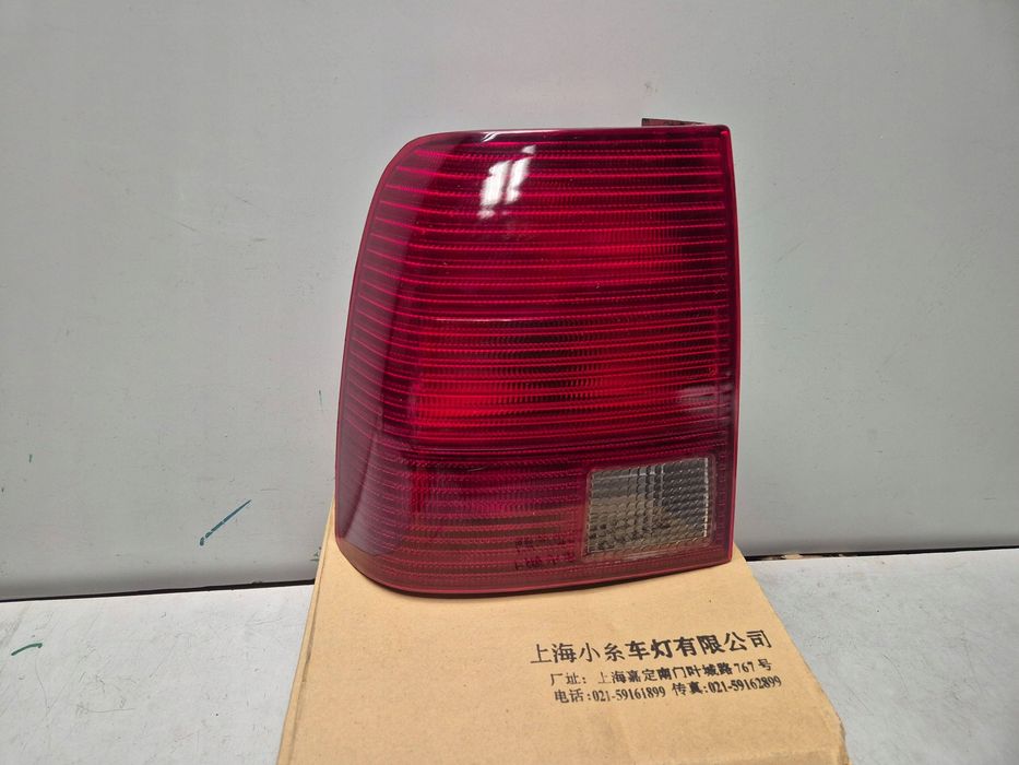Lampa Tylna Lewa Volkswagen Passat B5 Sedan 96-00 3Bd945095 Koito