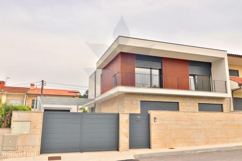Moradia T4 - 2 suítes - em Palmeira, Braga