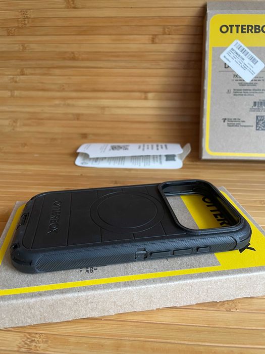 Чохол OtterBox Defender Series Pro MagSafe для iPhone 17 Pro