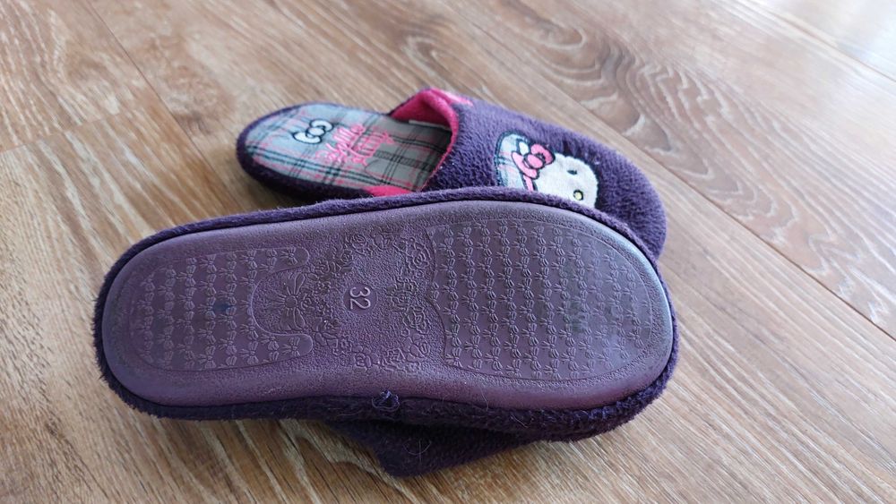 kapcie Hello Kitty r.32