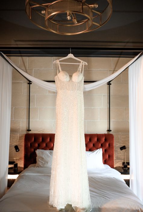 Розкішна Весільна сукня