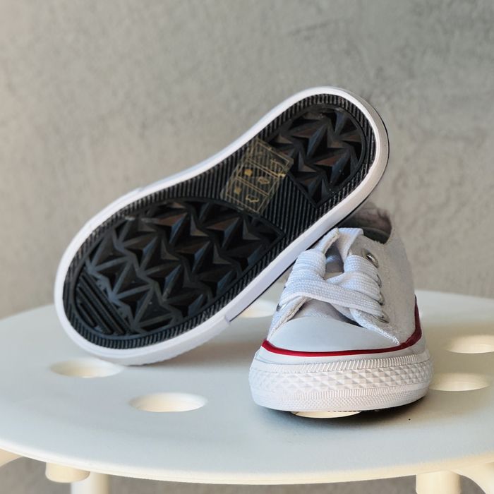 Nowe białe trampki dziecięce roz. 24