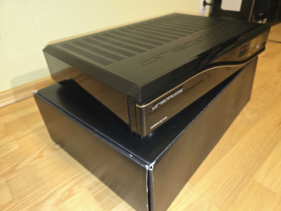 Dekoder Dreambox DM8000 + dodatki