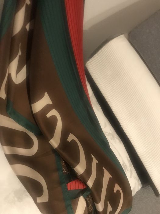 Chusta Gucci duza