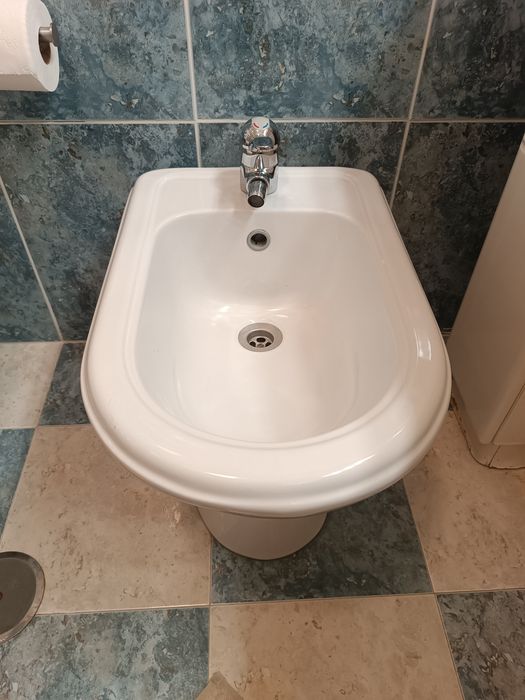 Vendo bidé para casa de banho