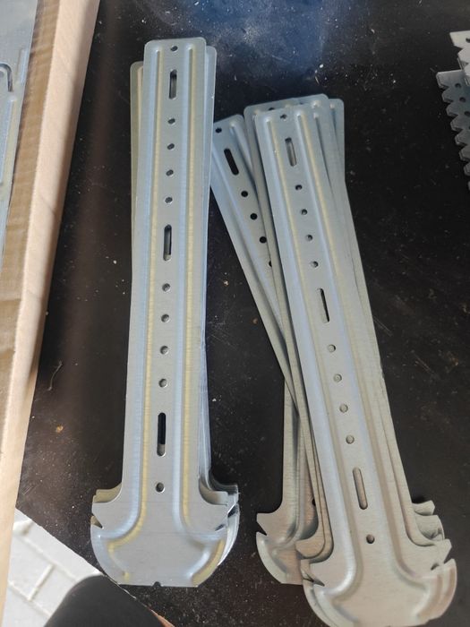 Wieszak kotwowy do poddaszy profil CD60 270mm 140 sztuk