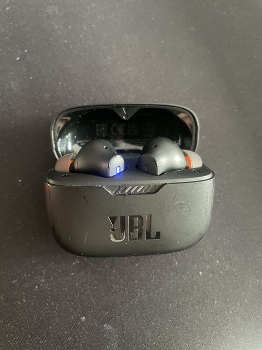 Sluchawki jbl z pudelkiem