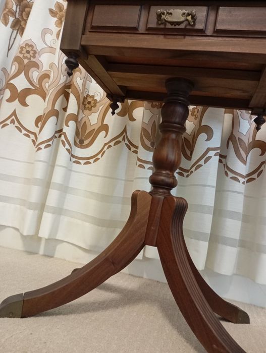 Mesa apoio mogno