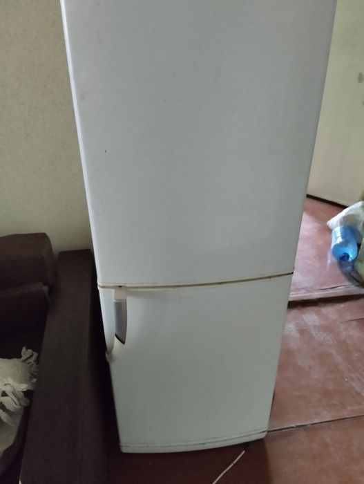 Продам холодильник lg