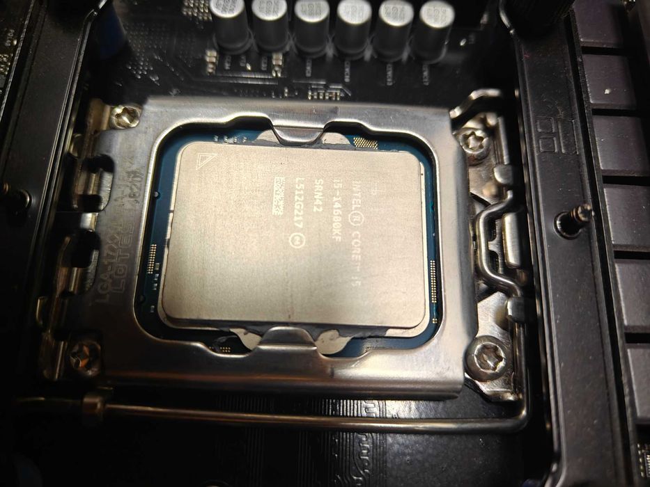Топ процесор під DDR4 - i5 14600KF, і7 14700KF, i9 12900K, i9 14900KF