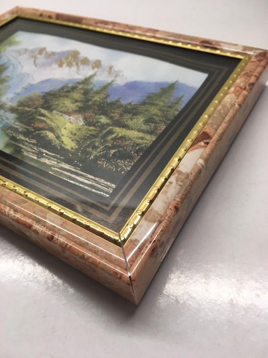 Frames That Glow in the Dark64585734116355122