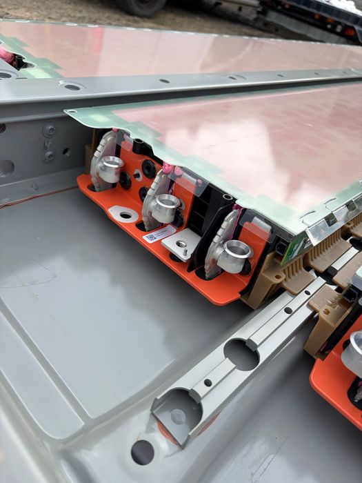 Bank energi magazyn offgrid tesla 82kwh