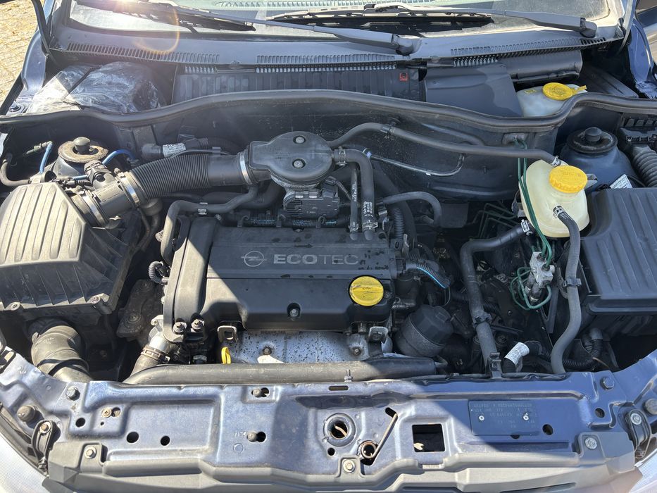 Opel corsa 1.2 Confort