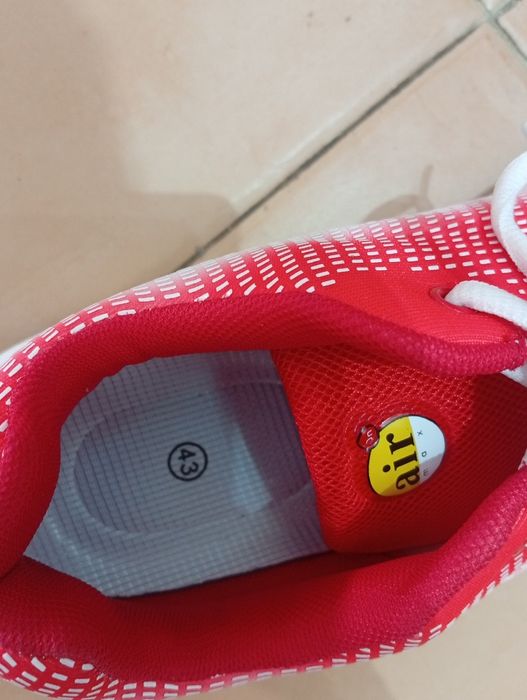 Ténis estilo Air Max Dn vermelhos/brancos – Excelente estado