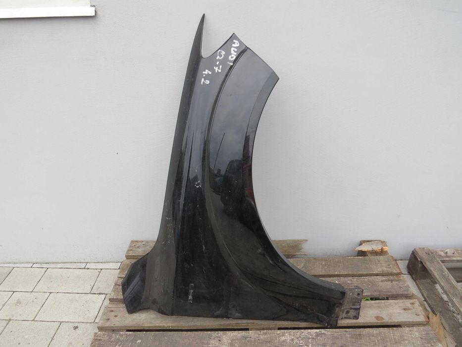 Крило переднє праве Audi Q7 4L Разборка Шрот запчастини Q3 Q4 Q5 Q7 Q8